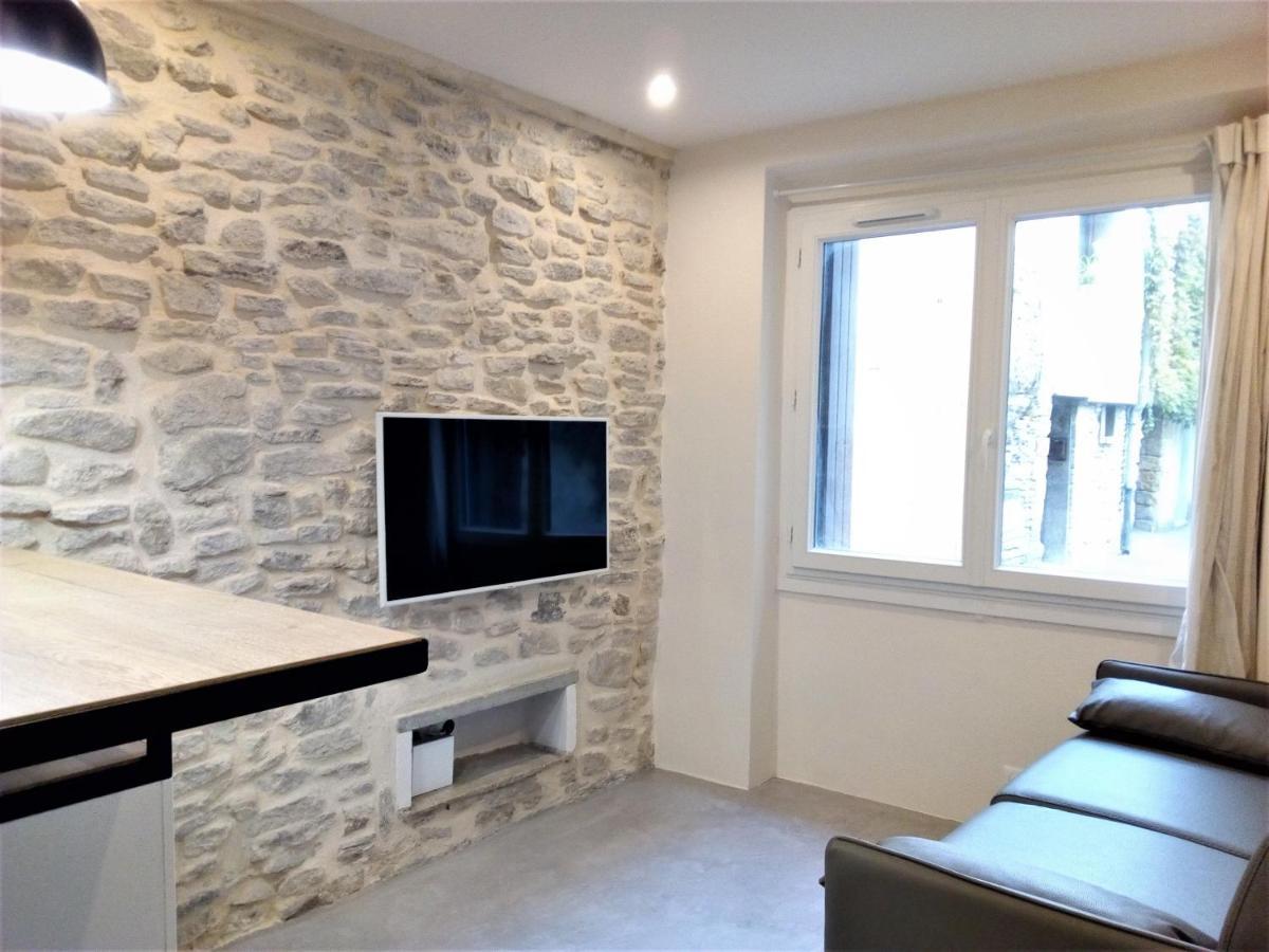 Le Petit Studio - 15 M2 - Centre Ville - Sorgue A 50 M LʼIsle-sur-la-Sorgue Buitenkant foto