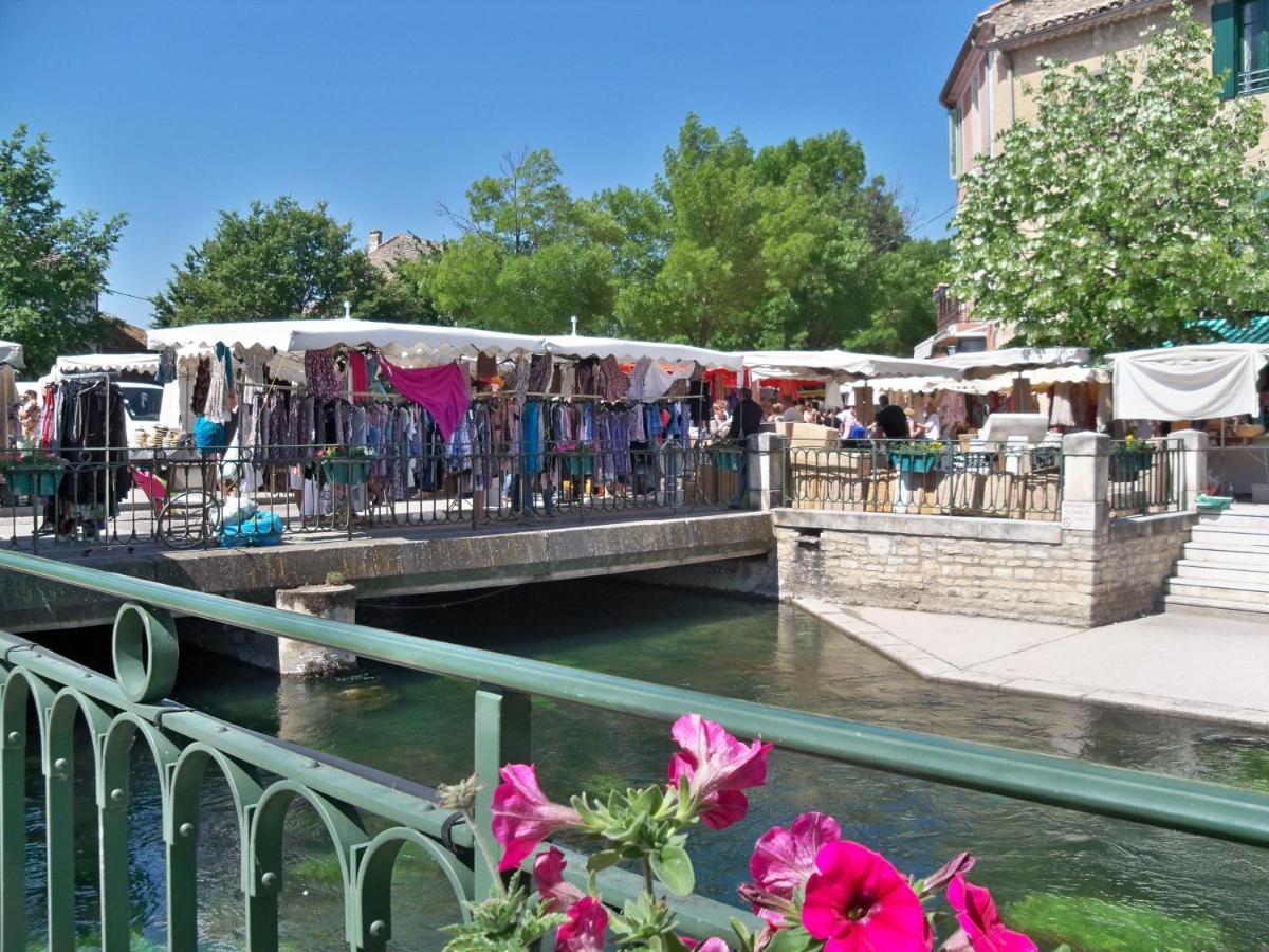 Le Petit Studio - 15 M2 - Centre Ville - Sorgue A 50 M LʼIsle-sur-la-Sorgue Buitenkant foto