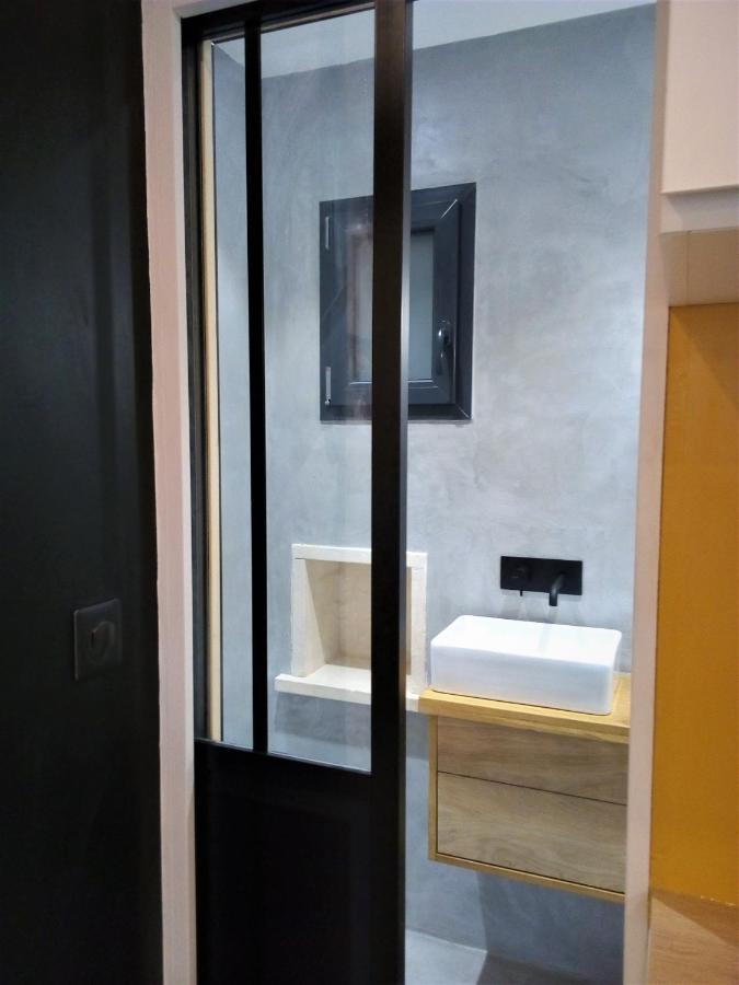 Le Petit Studio - 15 M2 - Centre Ville - Sorgue A 50 M LʼIsle-sur-la-Sorgue Buitenkant foto