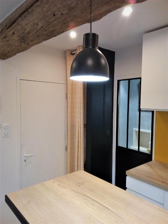 Le Petit Studio - 15 M2 - Centre Ville - Sorgue A 50 M LʼIsle-sur-la-Sorgue Buitenkant foto