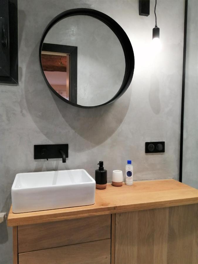 Le Petit Studio - 15 M2 - Centre Ville - Sorgue A 50 M LʼIsle-sur-la-Sorgue Buitenkant foto