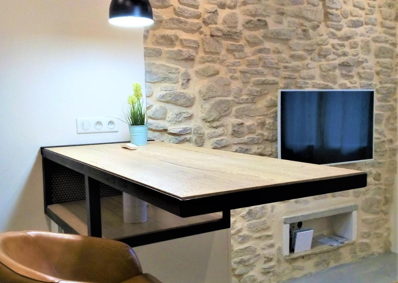 Le Petit Studio - 15 M2 - Centre Ville - Sorgue A 50 M LʼIsle-sur-la-Sorgue Buitenkant foto